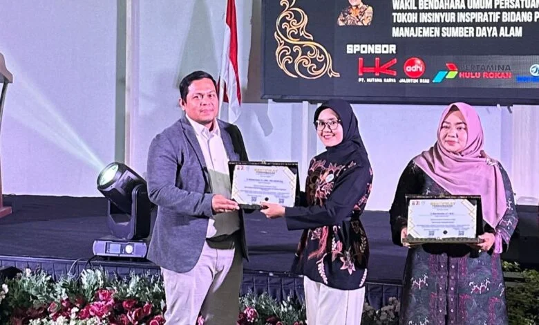 Rahmat Fauzi Terpilih sebagai Tokoh Inspiratif di Malam ...